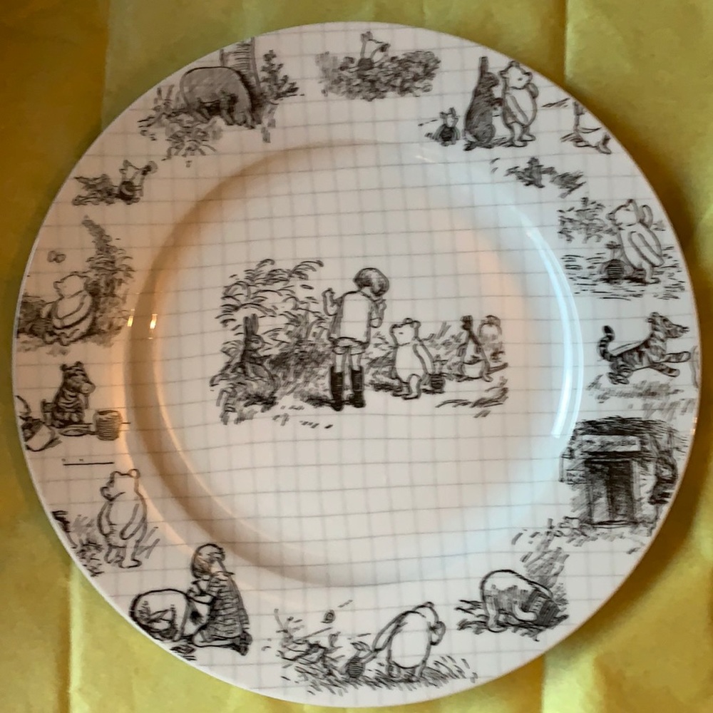 New Disney Winnie The Pooh Sketchbook Dinner Plate - Picture 1 of 4